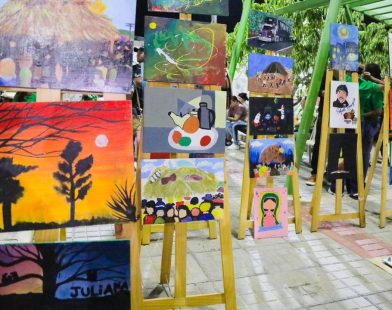 Pinturas al oleo por estudiantes Formarte.